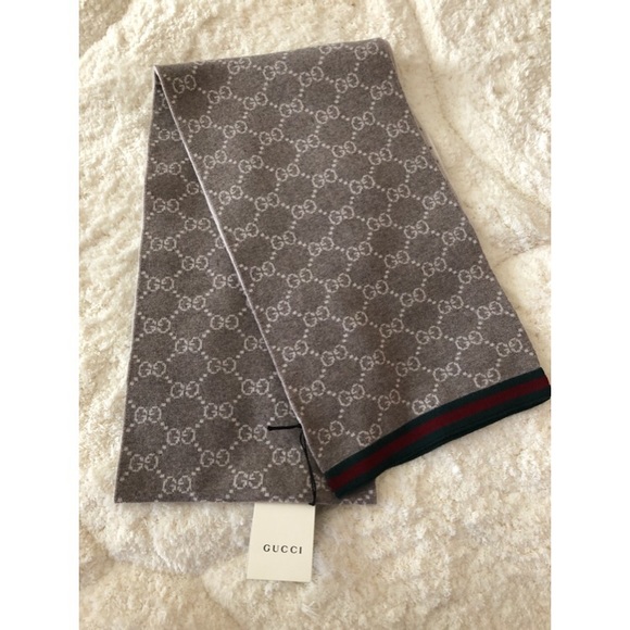 Gucci Winter Scarf! New! - Picture 3 of 5